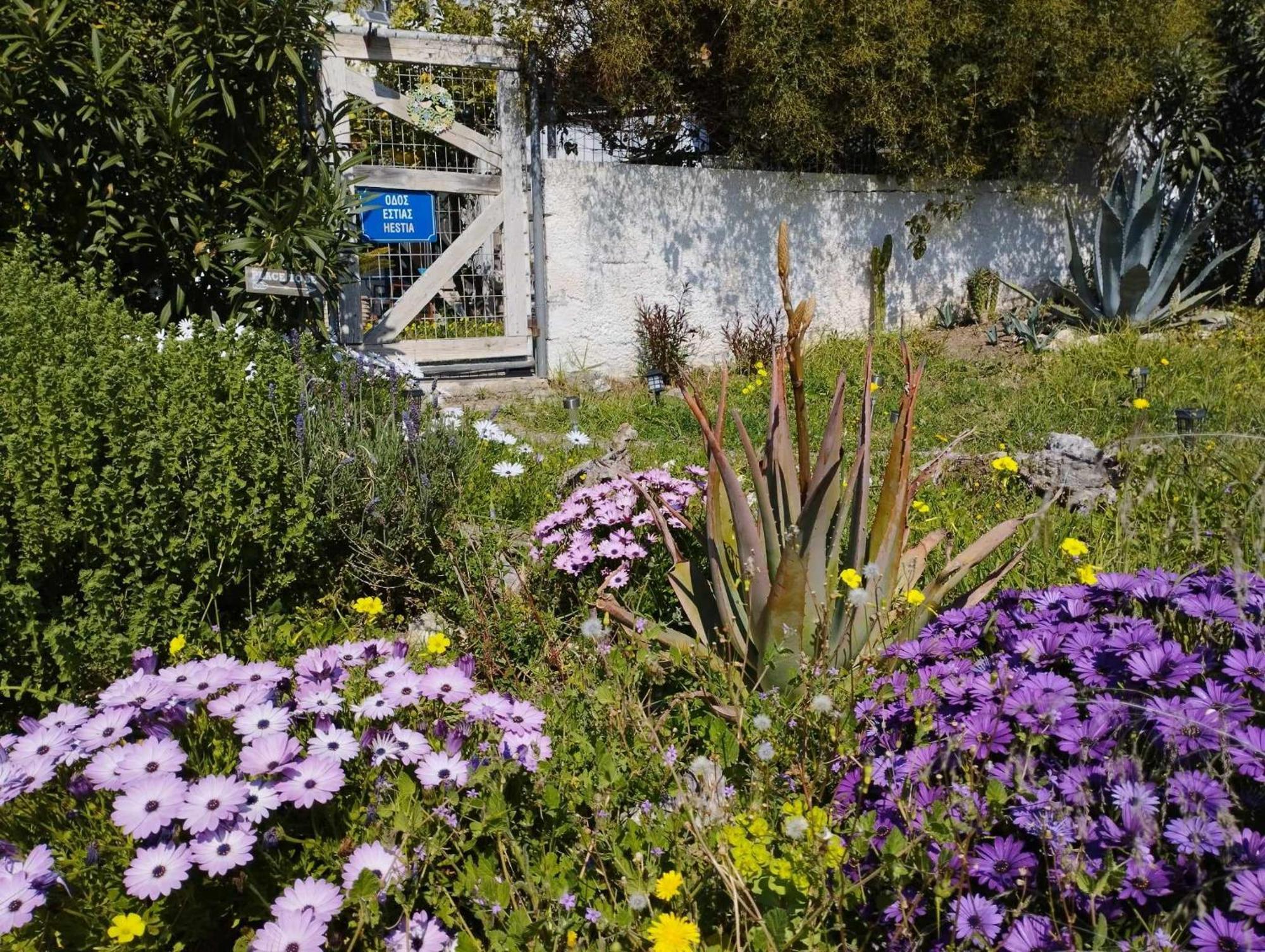 Hestia's Hideaway Country house